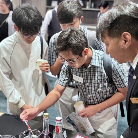 1b337bb9-8151-4e25-8b56-ed47e66cc604