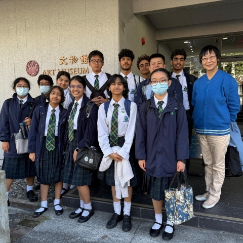 非華語學生參觀中大文物館