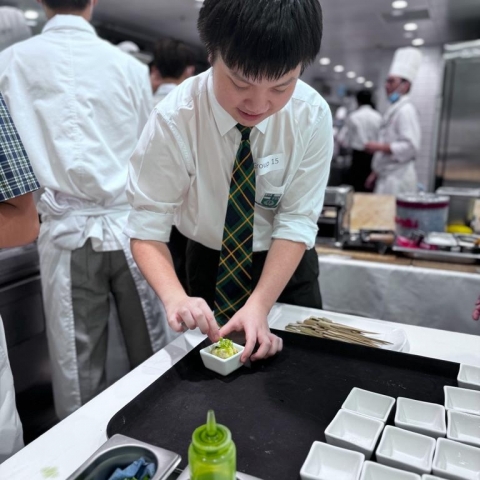 0161d2f5-b207-42d2-8496-35f49b44ab63