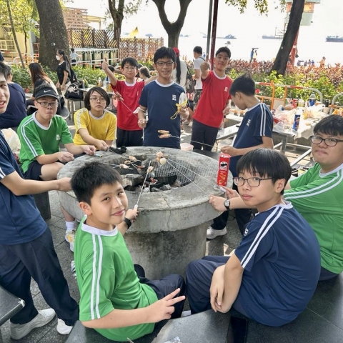 8235c6fd-ea1e-4314-a93a-b81ed04a573f